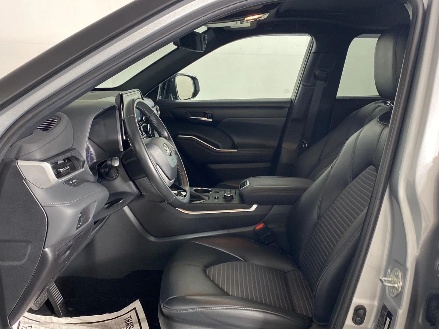 Used 2022 Celestial Silver Metallic Toyota XSE image 11