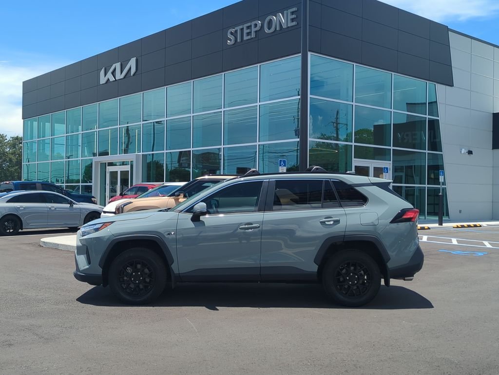 Used 2023 Green Toyota XLE image 4