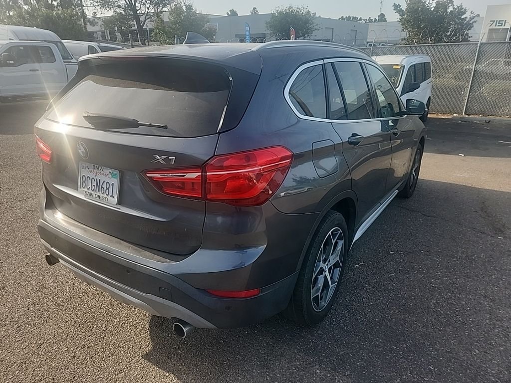 Used 2018 Mineral Gray Metallic BMW sDrive28i image 13