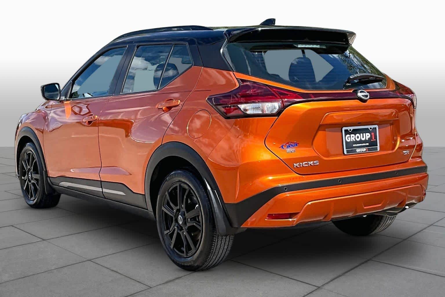 Certified Used 2023 Monarch Orange / Super Black Nissan SR image 12