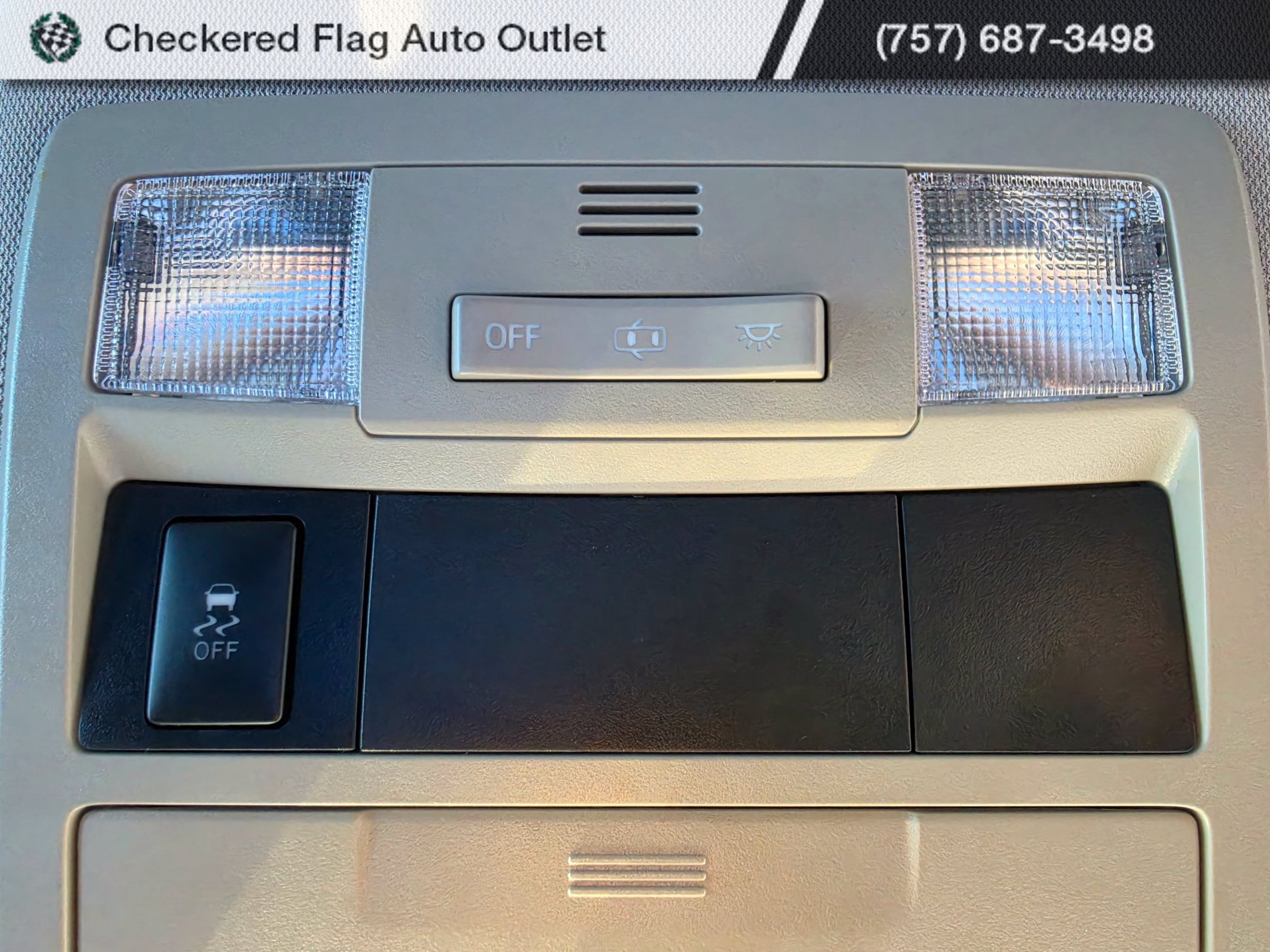 Used 2017 Magnetic Gray Metallic Toyota SR5 image 11