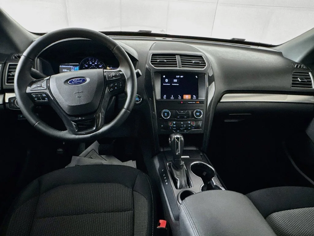 Used 2019 White Ford XLT image 25