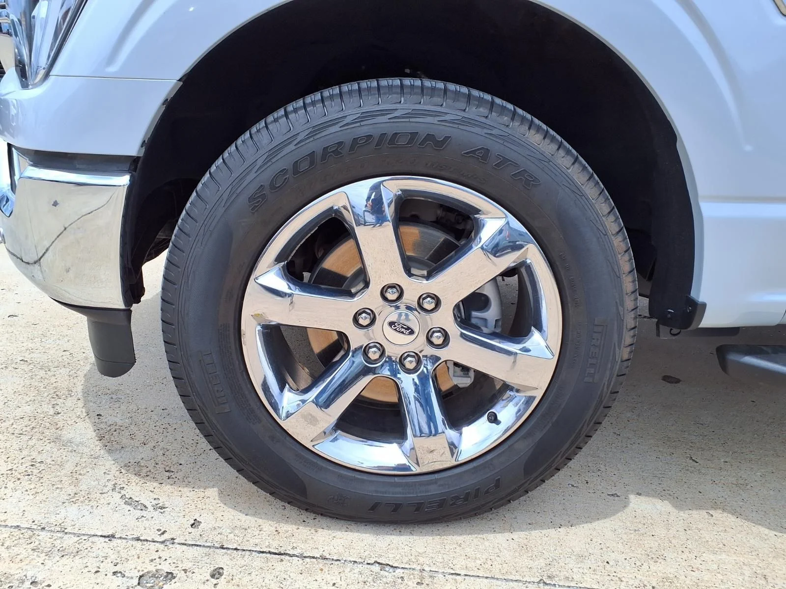 Used 2022 White Ford XLT image 9