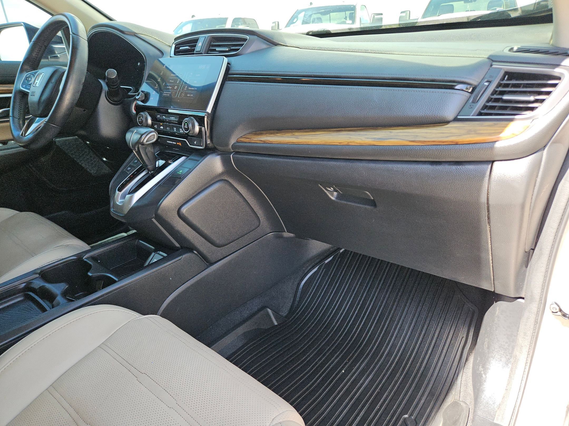 Used 2017 Beige Honda Touring image 28