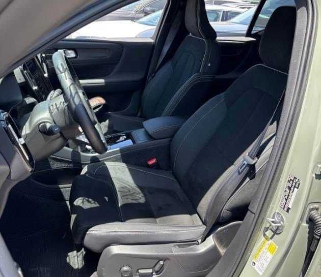Used 2023 Sage Green Metallic Volvo Ultimate image 4