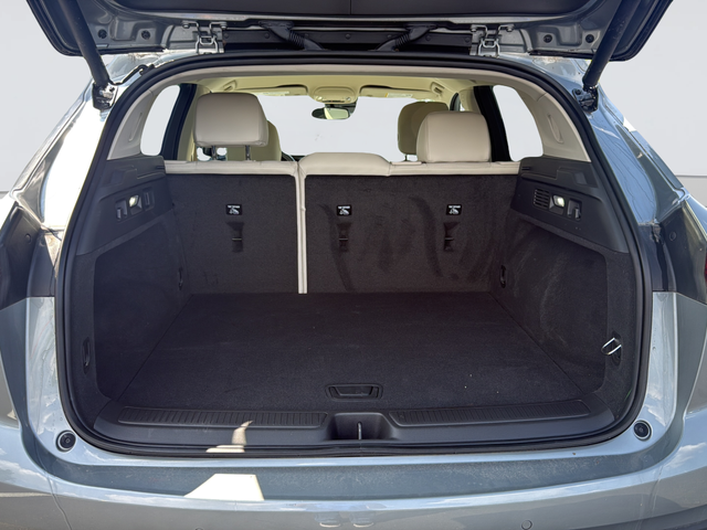 Used 2023 Gray Buick Essence image 32