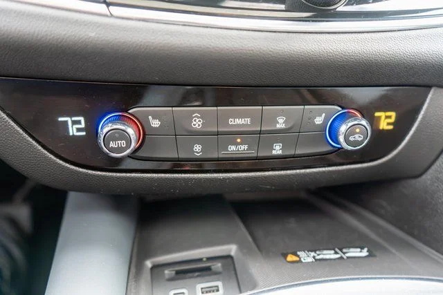 Used 2024 White Buick Essence image 35