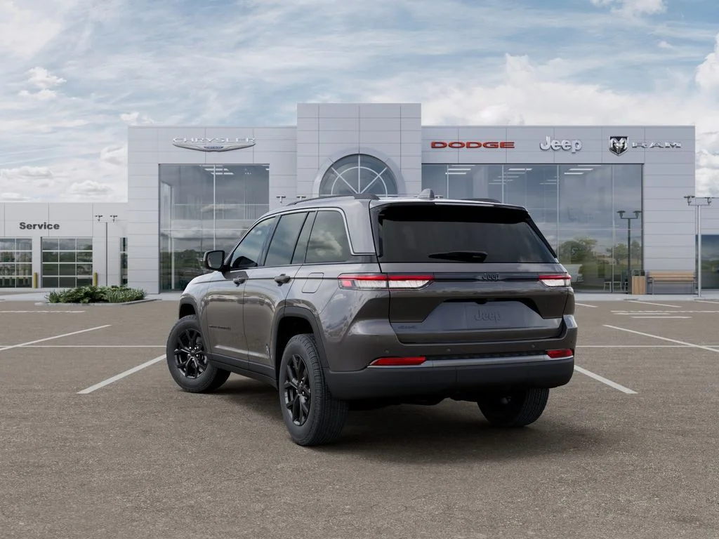 New 2026 Baltic Gray Metallic Clearcoat Jeep Altitude image 3