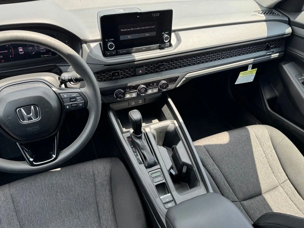 Used 2025  Honda LX image 26