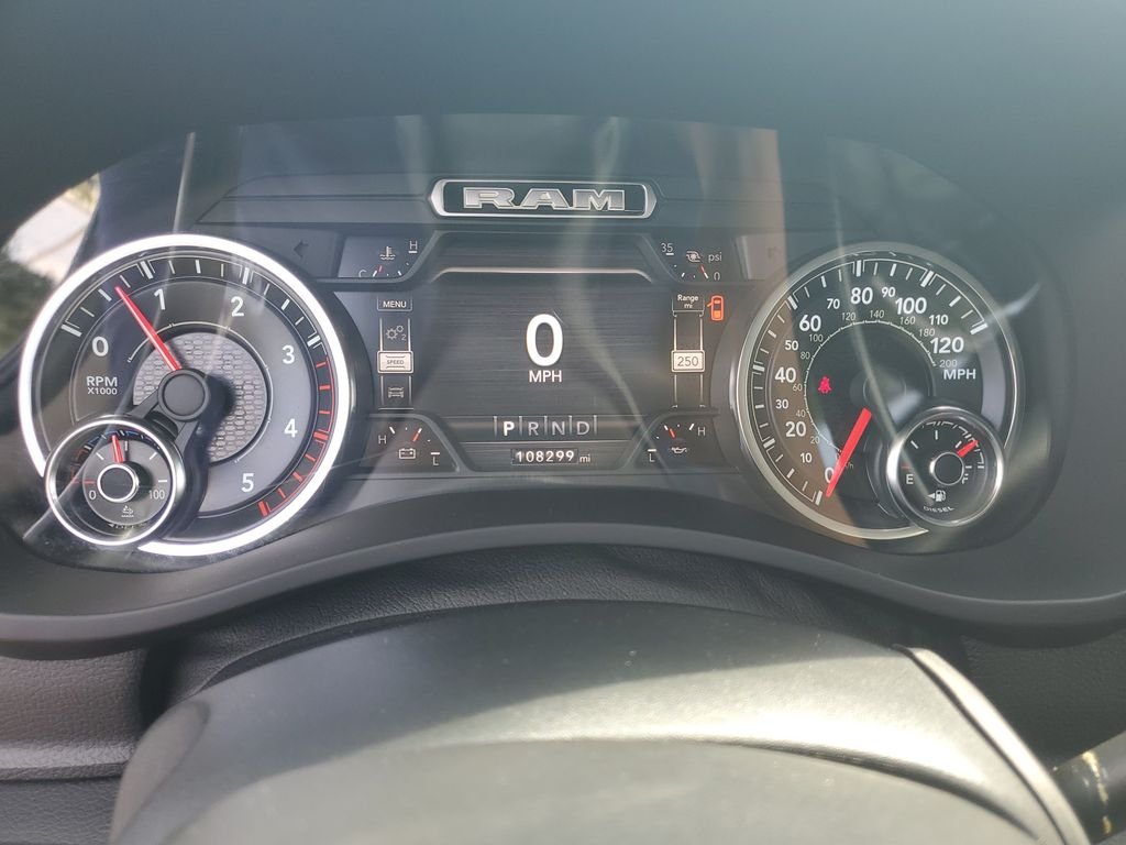 Used 2021 Black Ram Laramie image 17