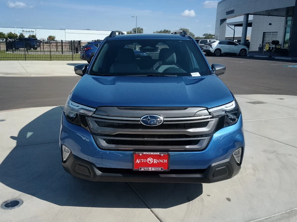 New 2026 DAYBREAK BLUE PEARL Subaru Premium image 8