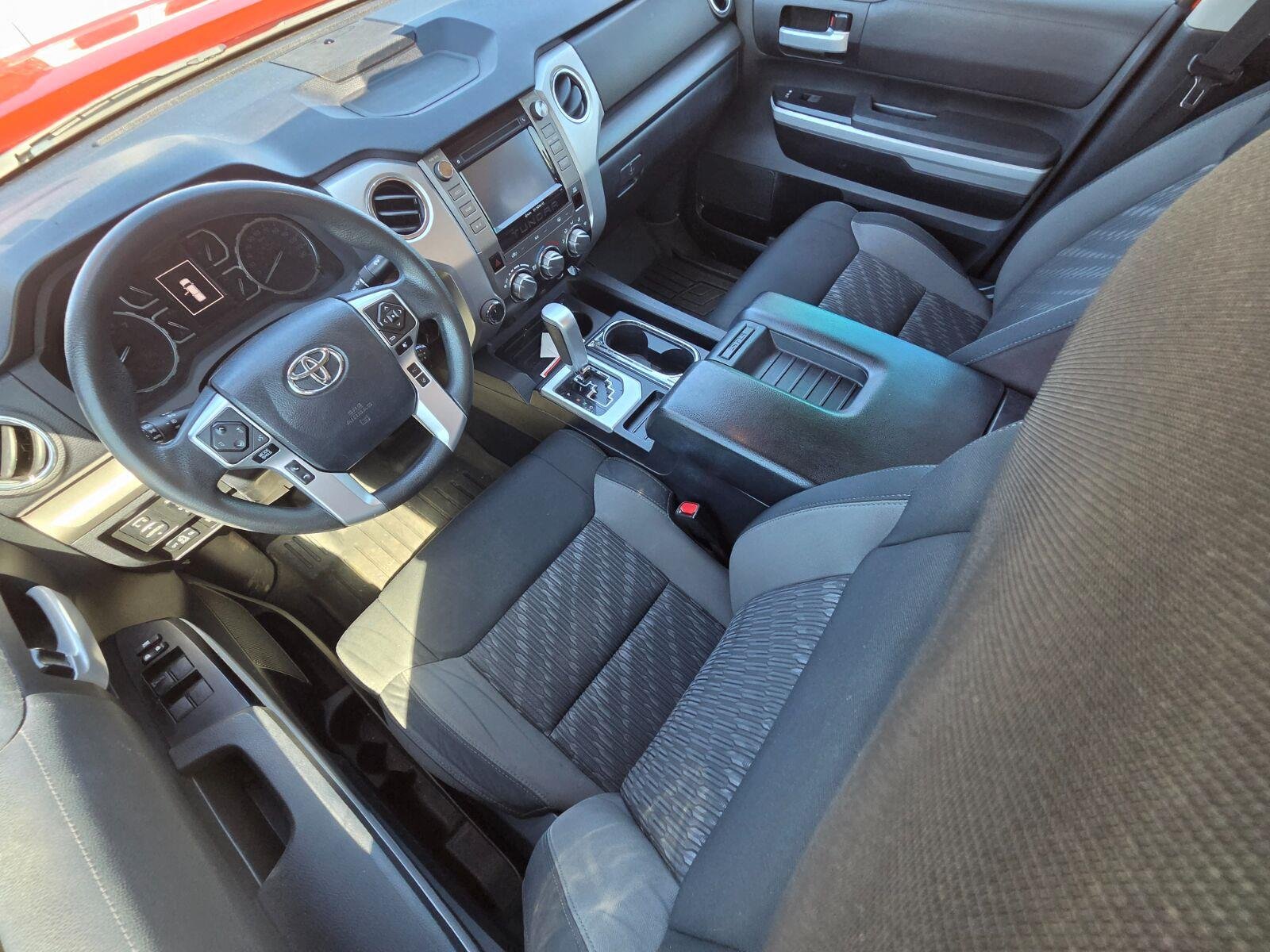 Used 2018 Orange Toyota SR5 image 9
