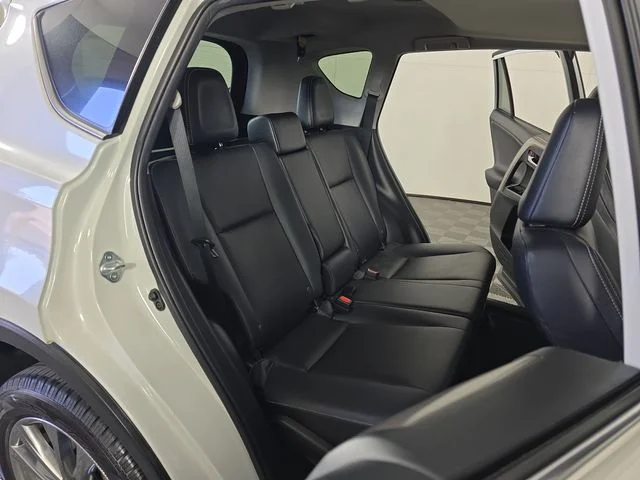 Used 2018 Blizzard Pearl Toyota Limited image 27