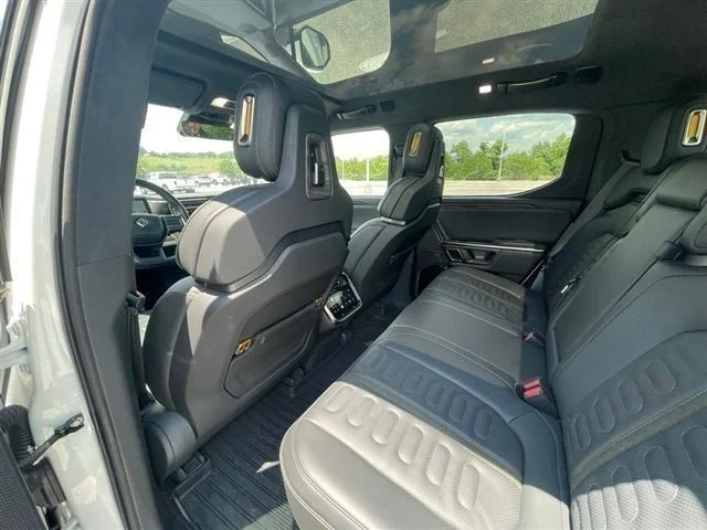 Used 2022 White Rivian Adventure image 18