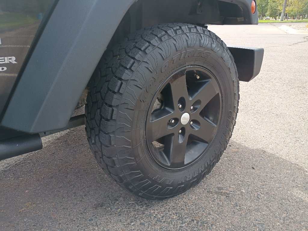 Used 2016 Black Clearcoat Jeep Sport image 36