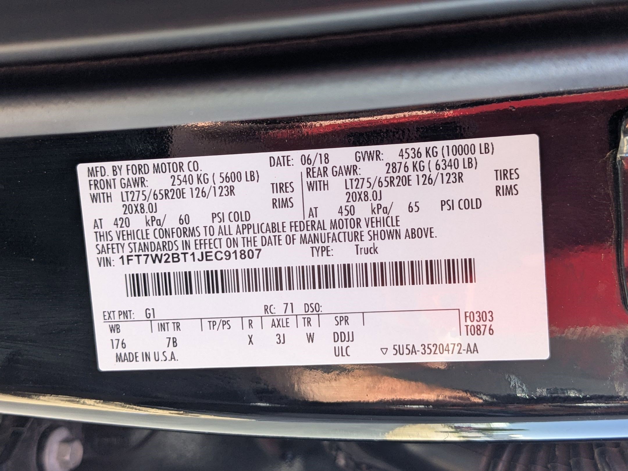 Used 2018 Shadow Black Ford Platinum image 40