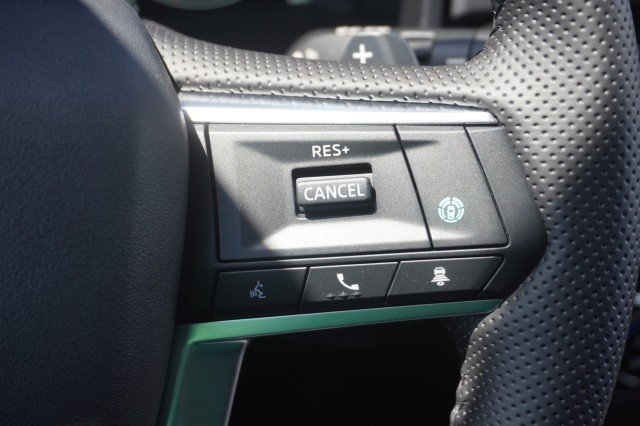 2025 Mitsubishi Outlander Plug-in Hybrid SE - Photo 25