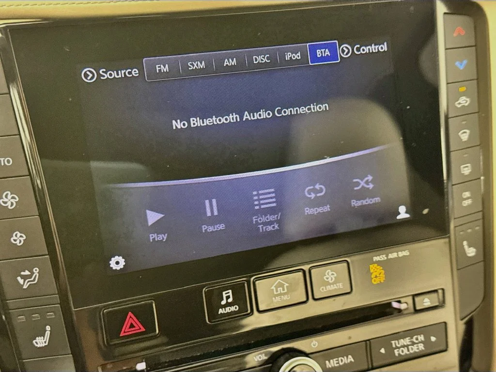 Used 2019 Black INFINITI ESSENTIAL image 18