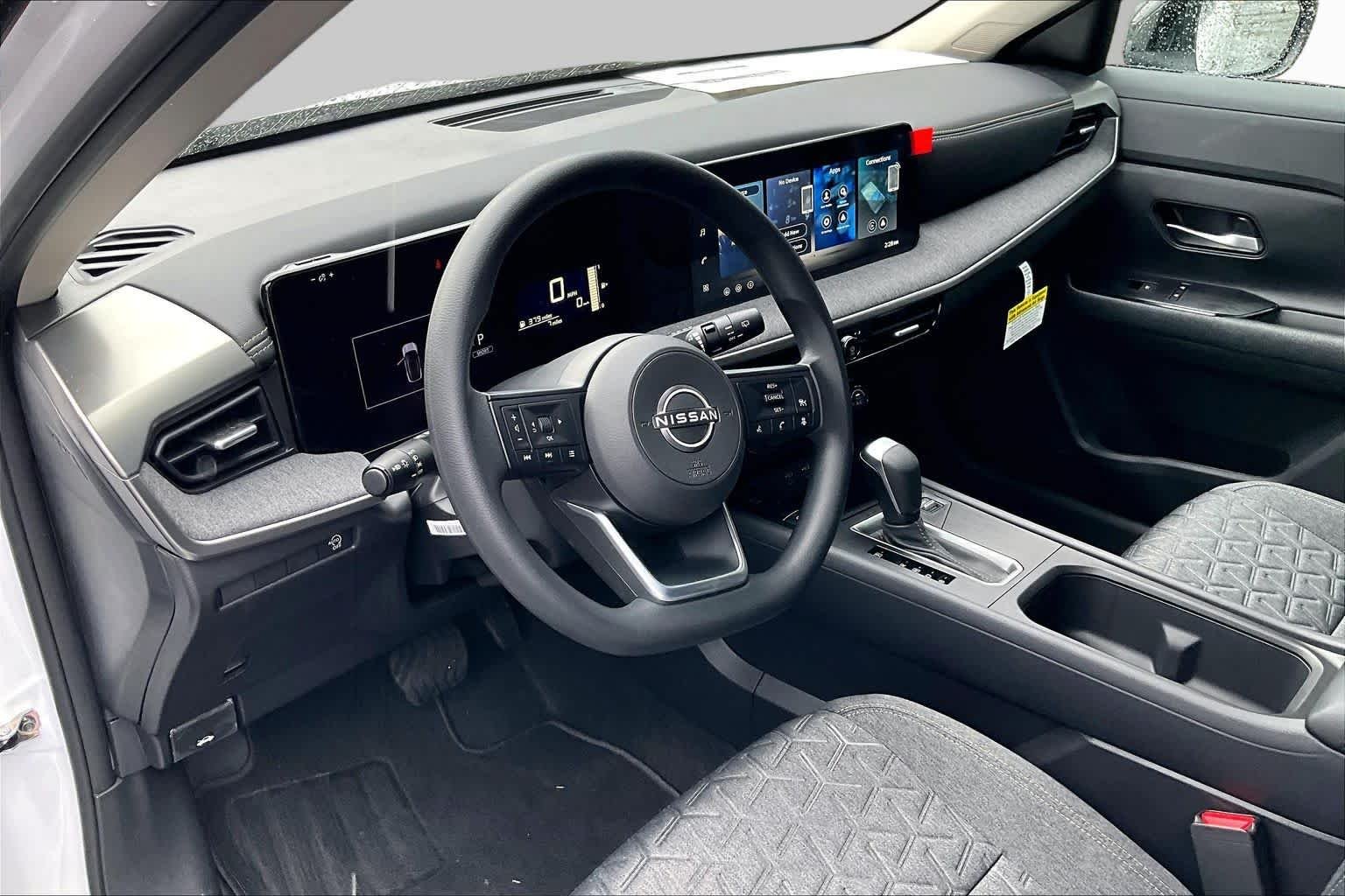 New 2026 Aspen White Tricoat/Super Black Nissan SV image 8