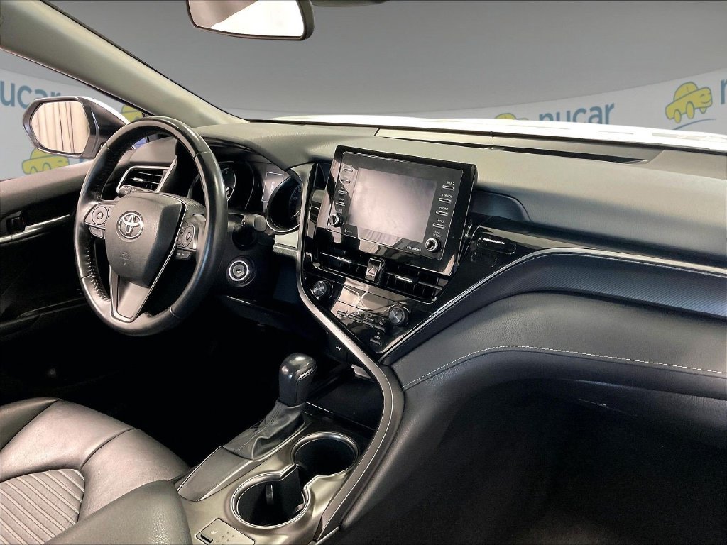 Used 2021 White Toyota SE image 14