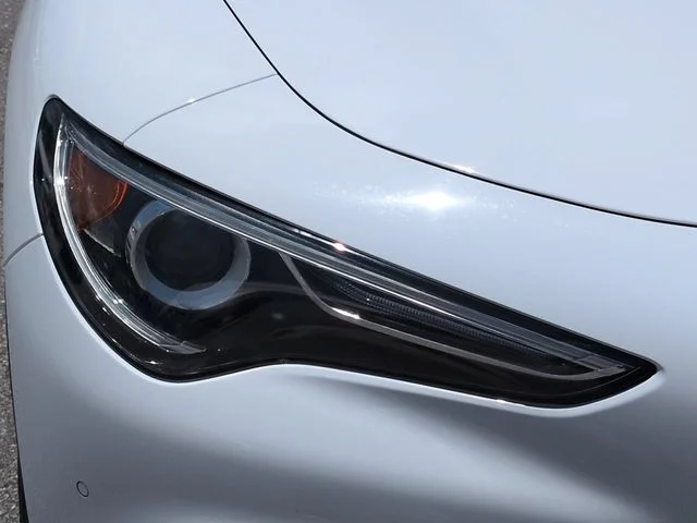 Used 2019 White Alfa Romeo Ti Sport image 10