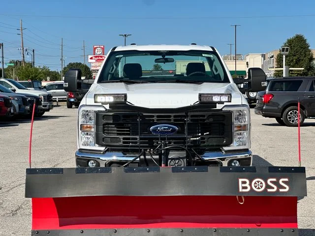 New 2026 Oxford White Ford XL image 3
