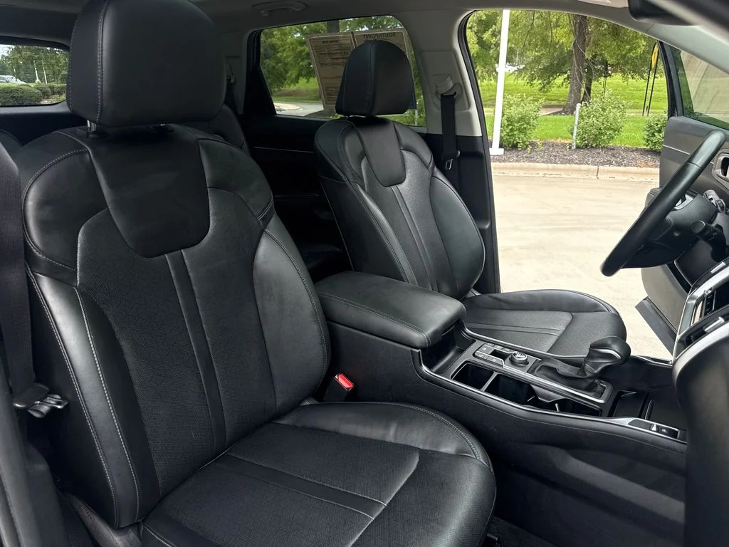 Used 2023 Ebony Black Kia EX image 35