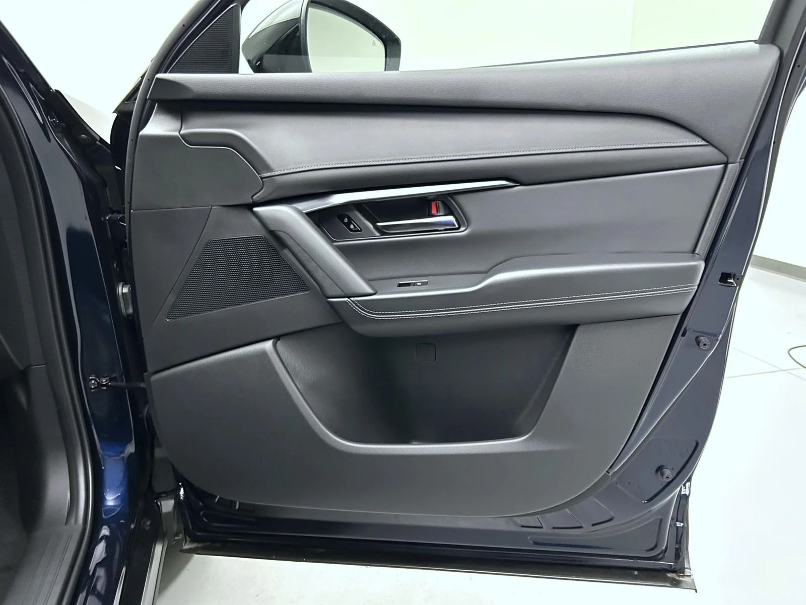 New 2026 Navy Blue Mica Mazda 2.5 S Preferred AWD image 17