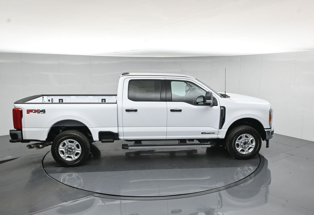 New 2026 Oxford White Ford XLT image 38