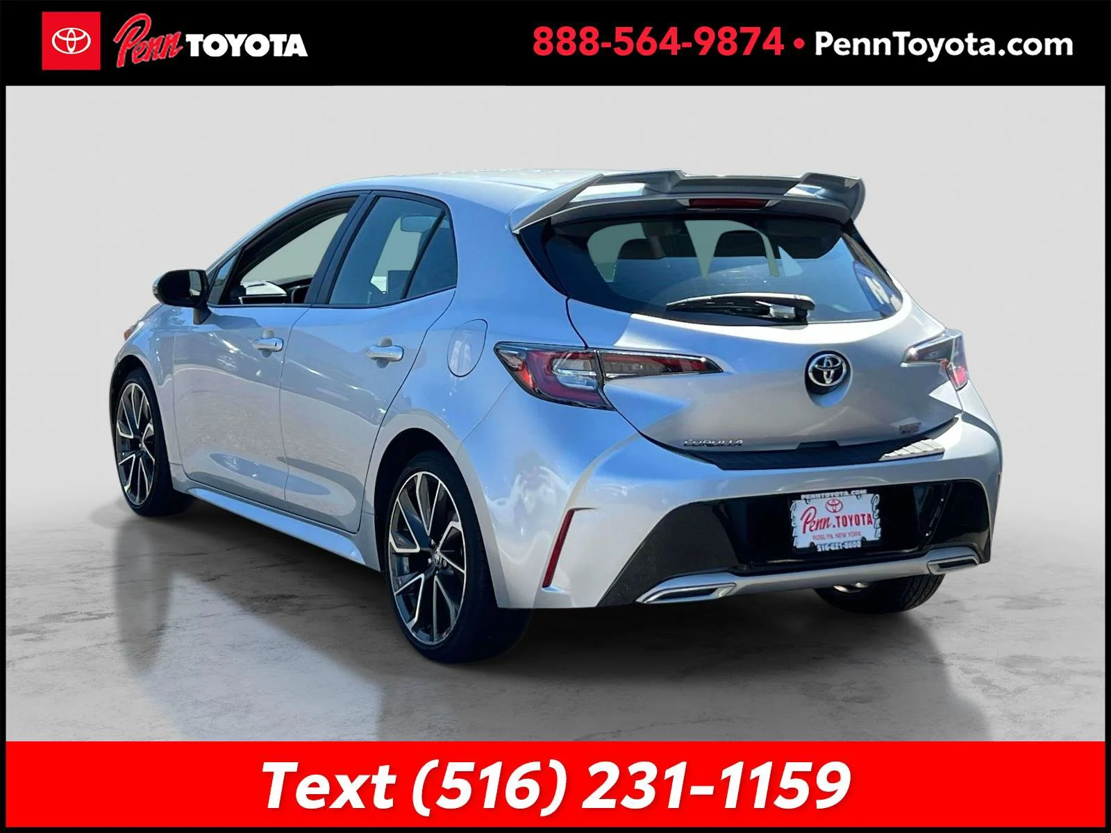 Used 2019 CLASSIC SILVER METALLIC Toyota XSE image 8