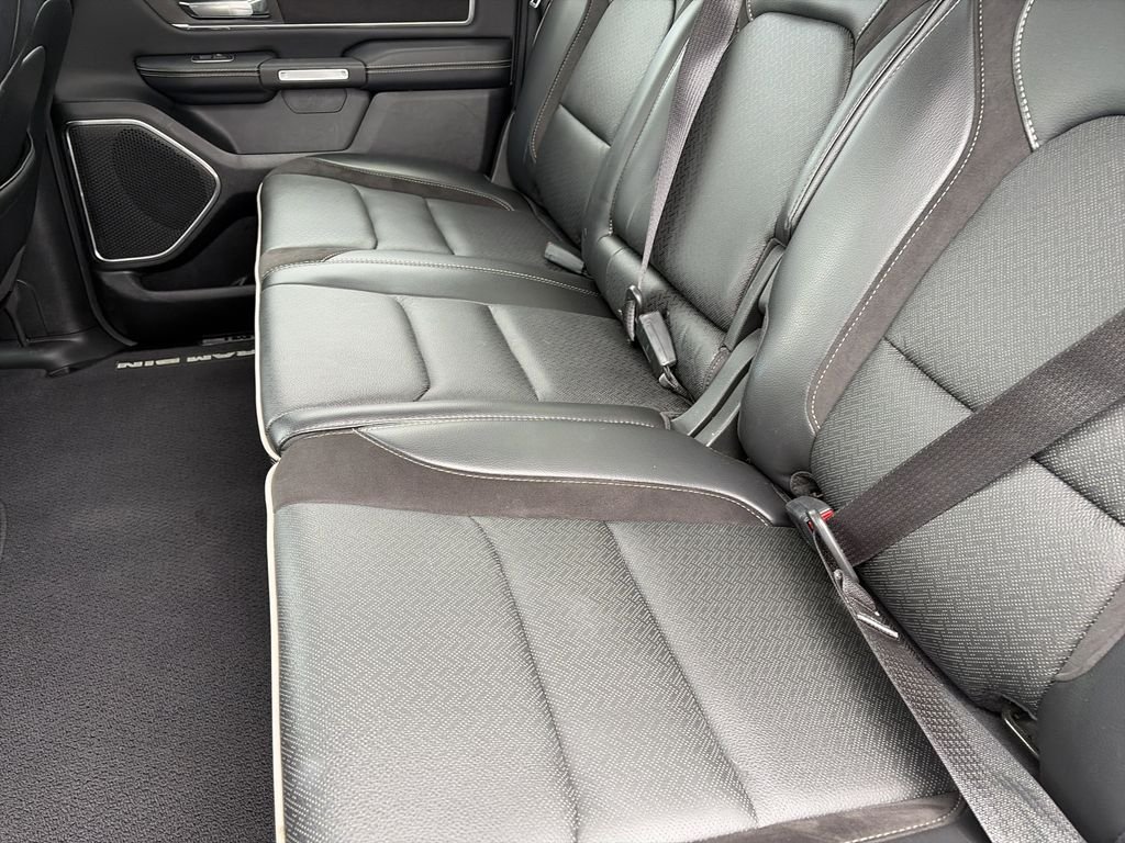 Used 2022 Silver Ram Laramie image 32