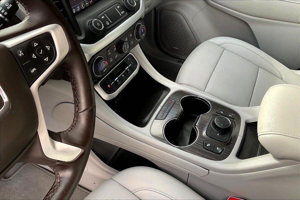 Used 2023 White GMC SLT image 20
