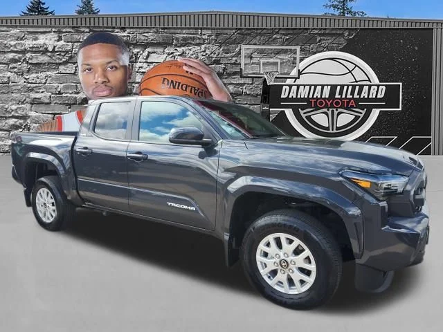 Certified Used 2025  Toyota SR5 image 1