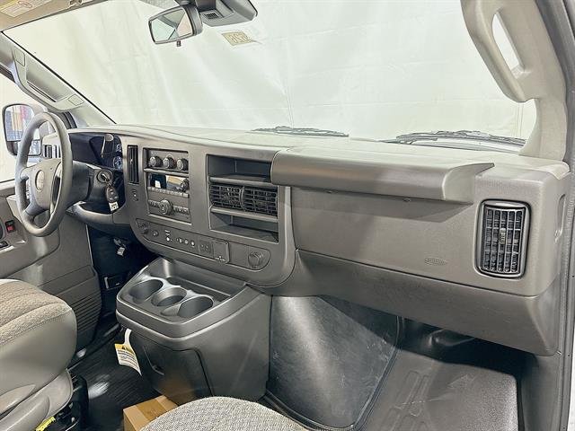 2025 GMC Savana Cargo Work Van - Photo 55
