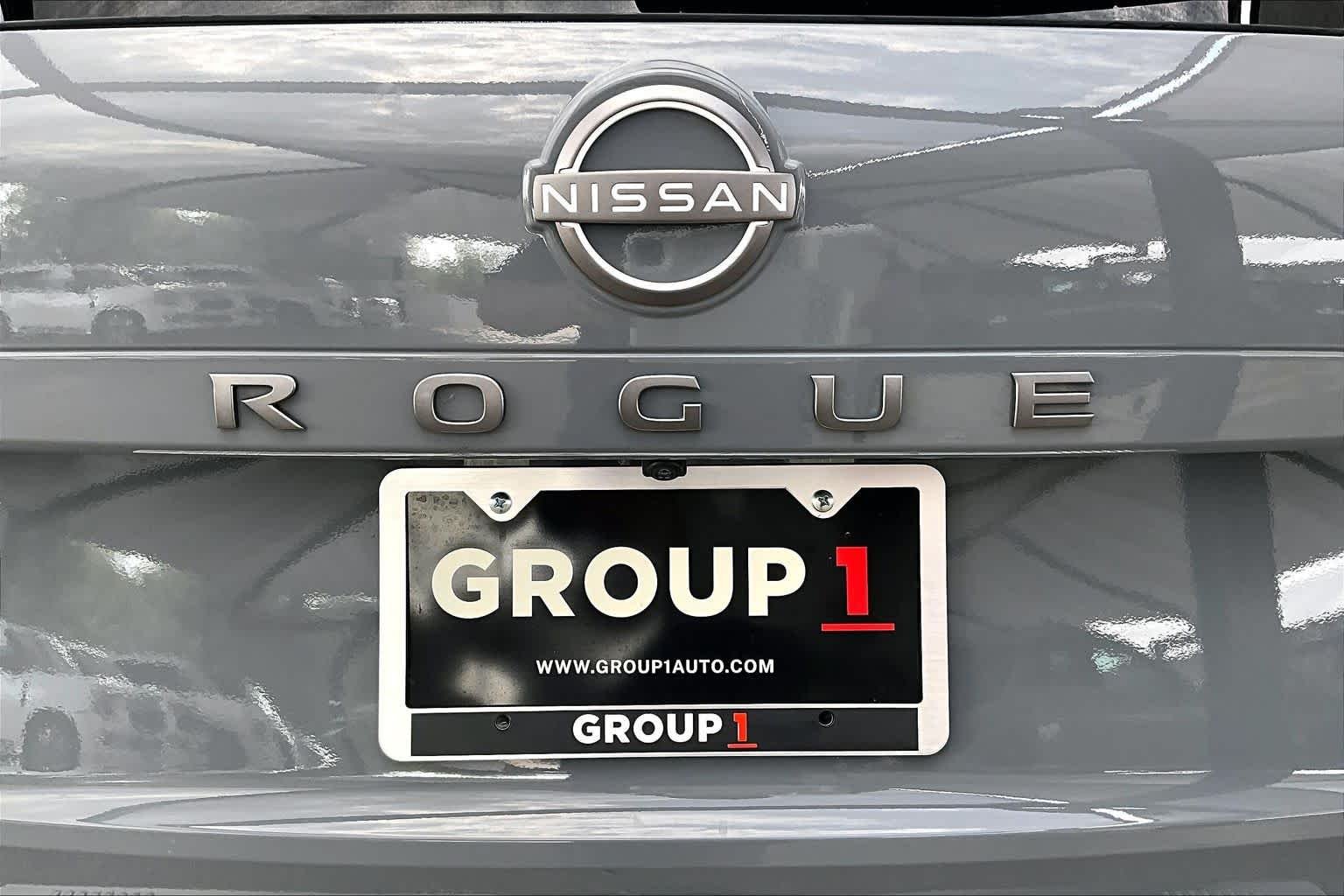 New 2027 Boulder Gray Pearl Nissan SV image 8
