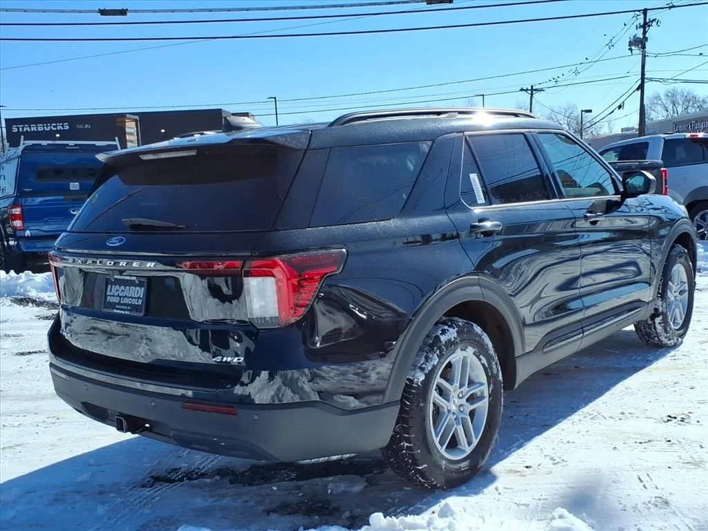 New 2026 Agate Black Metallic Ford Active image 5