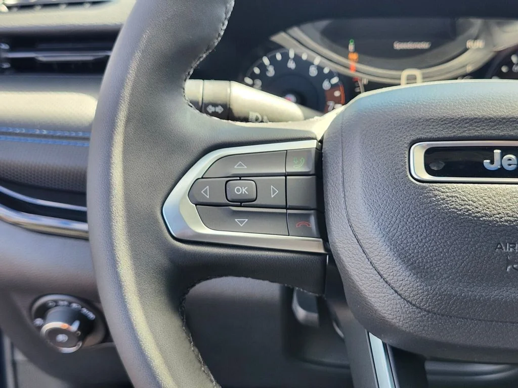 New 2026 Fathom Blue Pearl Coat Jeep Latitude image 30