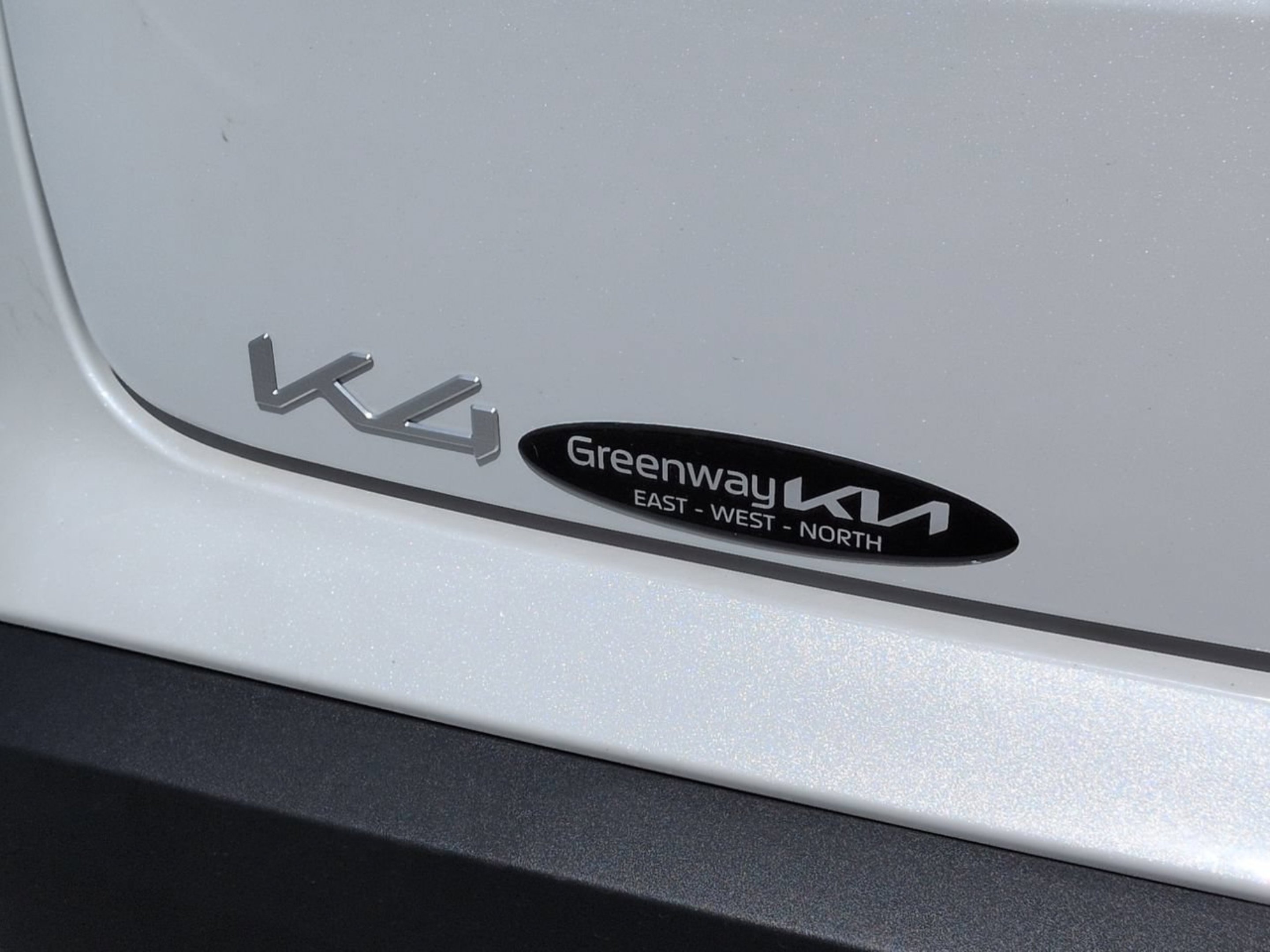 New 2026 Snow White Pearl Kia LXS image 42
