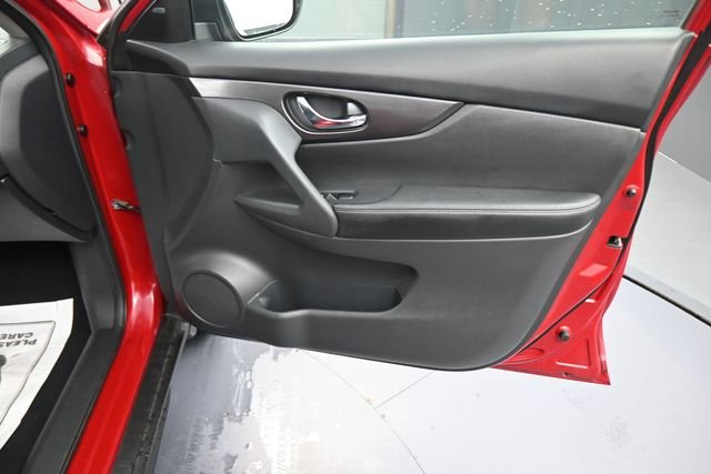 Used 2017 Red Nissan SV image 64