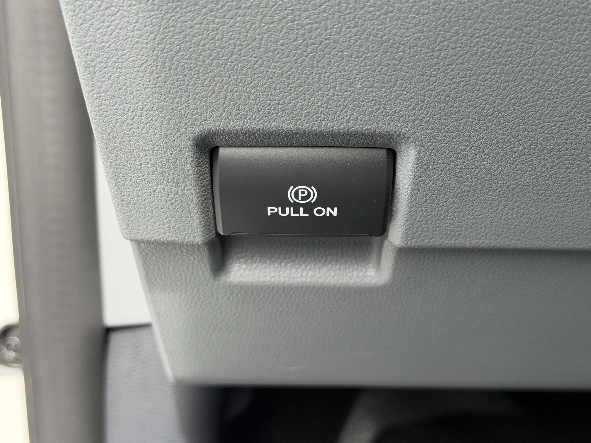 New 2026 Oxford White Ford F-250® XL image 15