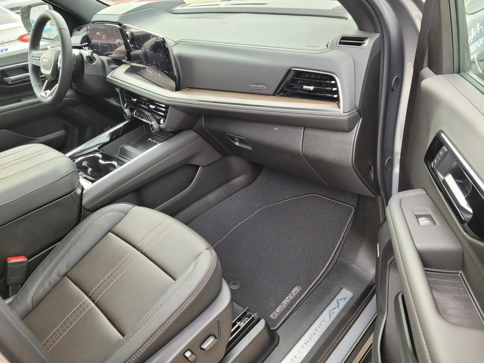 2026 Chevrolet Tahoe High Country - Photo 6