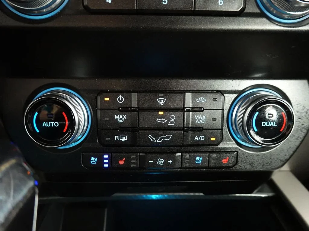 Used 2019 White Ford Lariat image 24