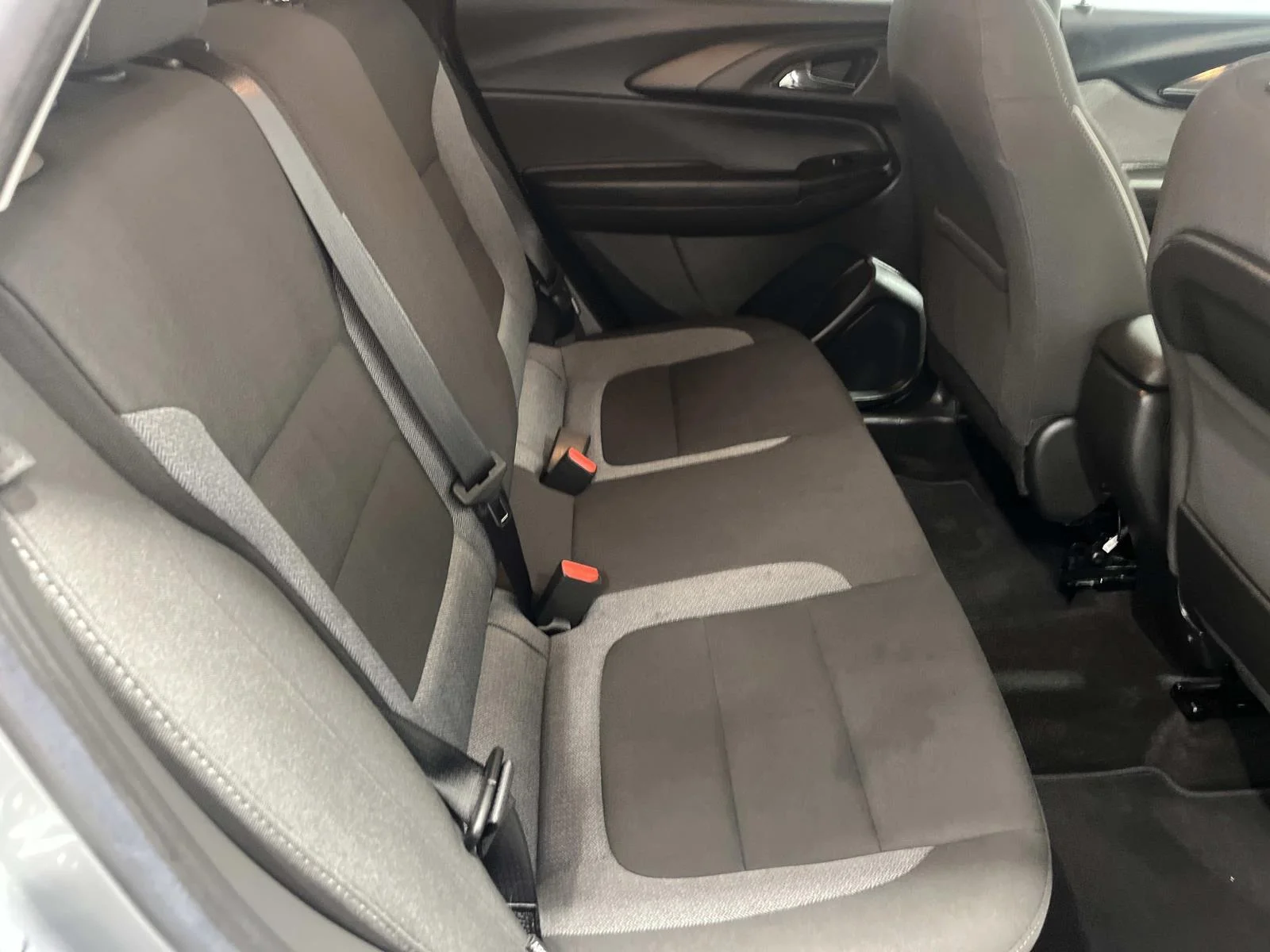 Used 2023 STERLING GRAY METALLIC Chevrolet LT image 28
