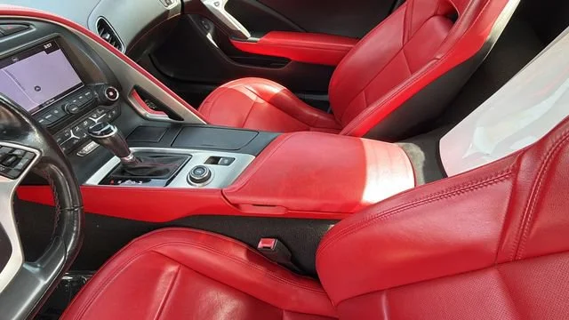 Used 2019 ARCTIC WHITE Chevrolet 2LT image 22