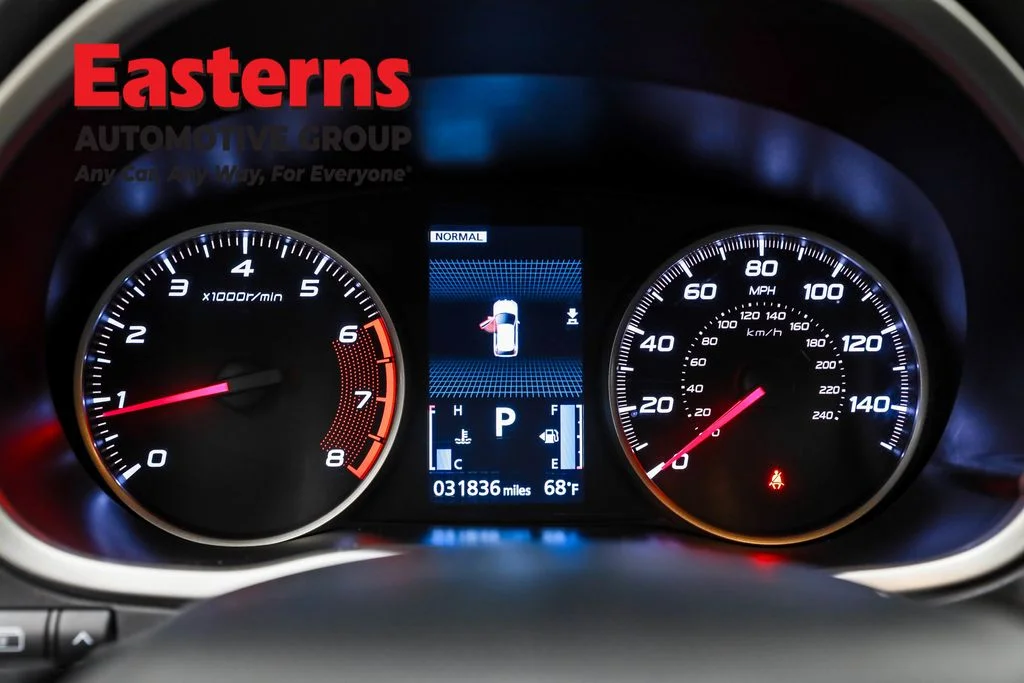 Used 2024 Silver Mitsubishi SE image 17