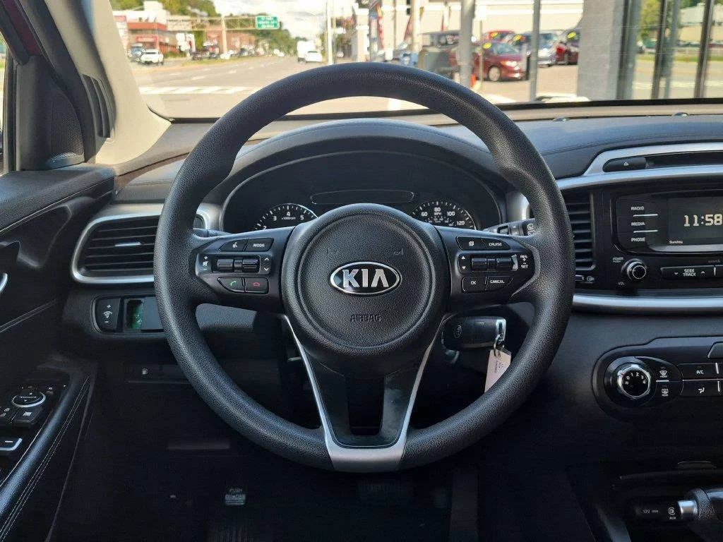 Used 2017 Red Kia LX image 12