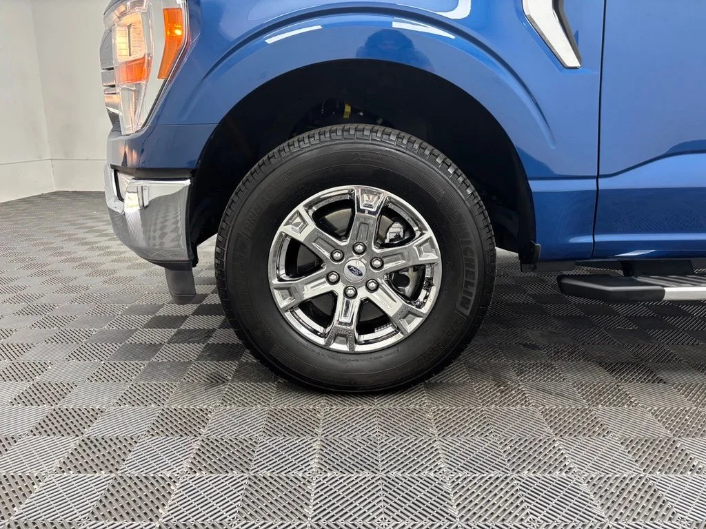 Used 2023 Blue Ford XLT image 15