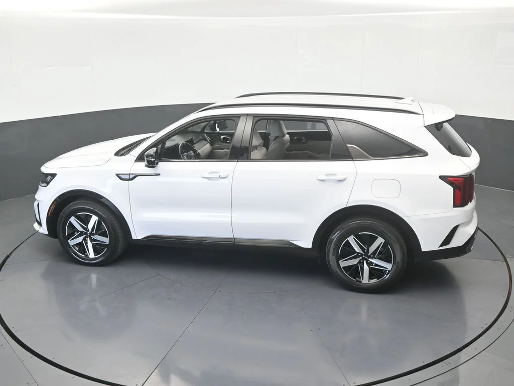 Used 2023 Glacial White Pearl Kia EX image 52