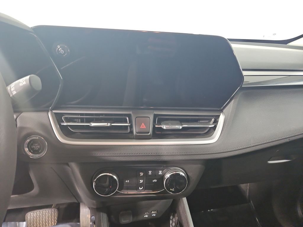 Used 2025 Green Chevrolet LS image 19