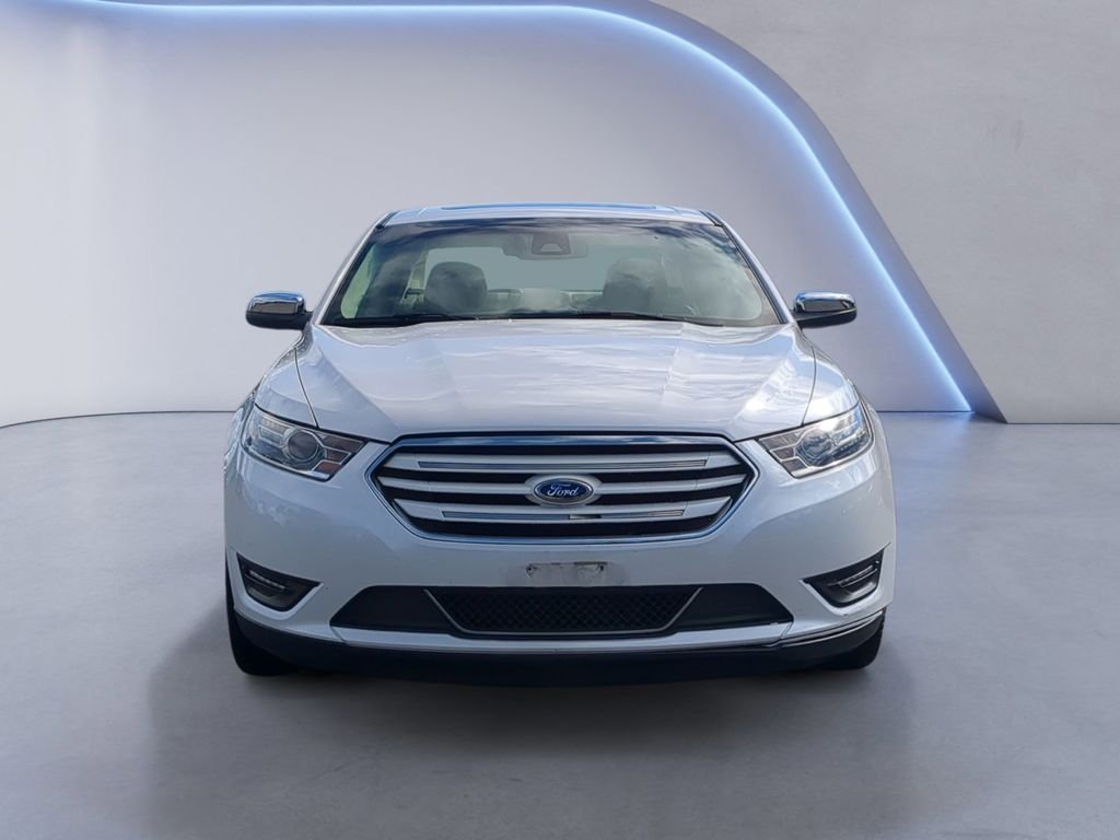 Used 2019 White Ford Limited image 10